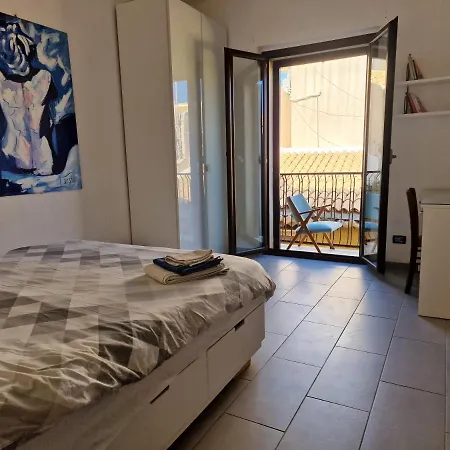 Sea-view Terrace & Bikes Moon Ortigia Semesterbostad *